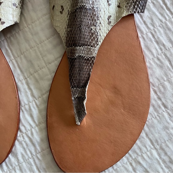 NWOT Cocobelle tie back python snakeskin thong sandals - Picture 4 of 7
